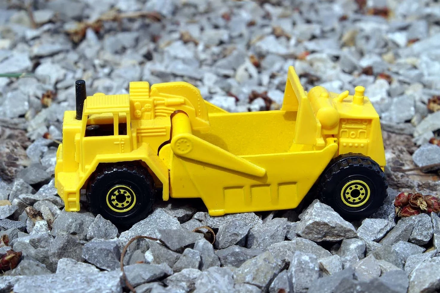 Earth Mover – 1989
