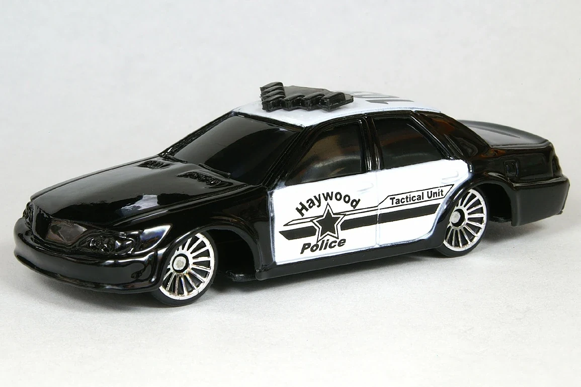 Police Car – 2000