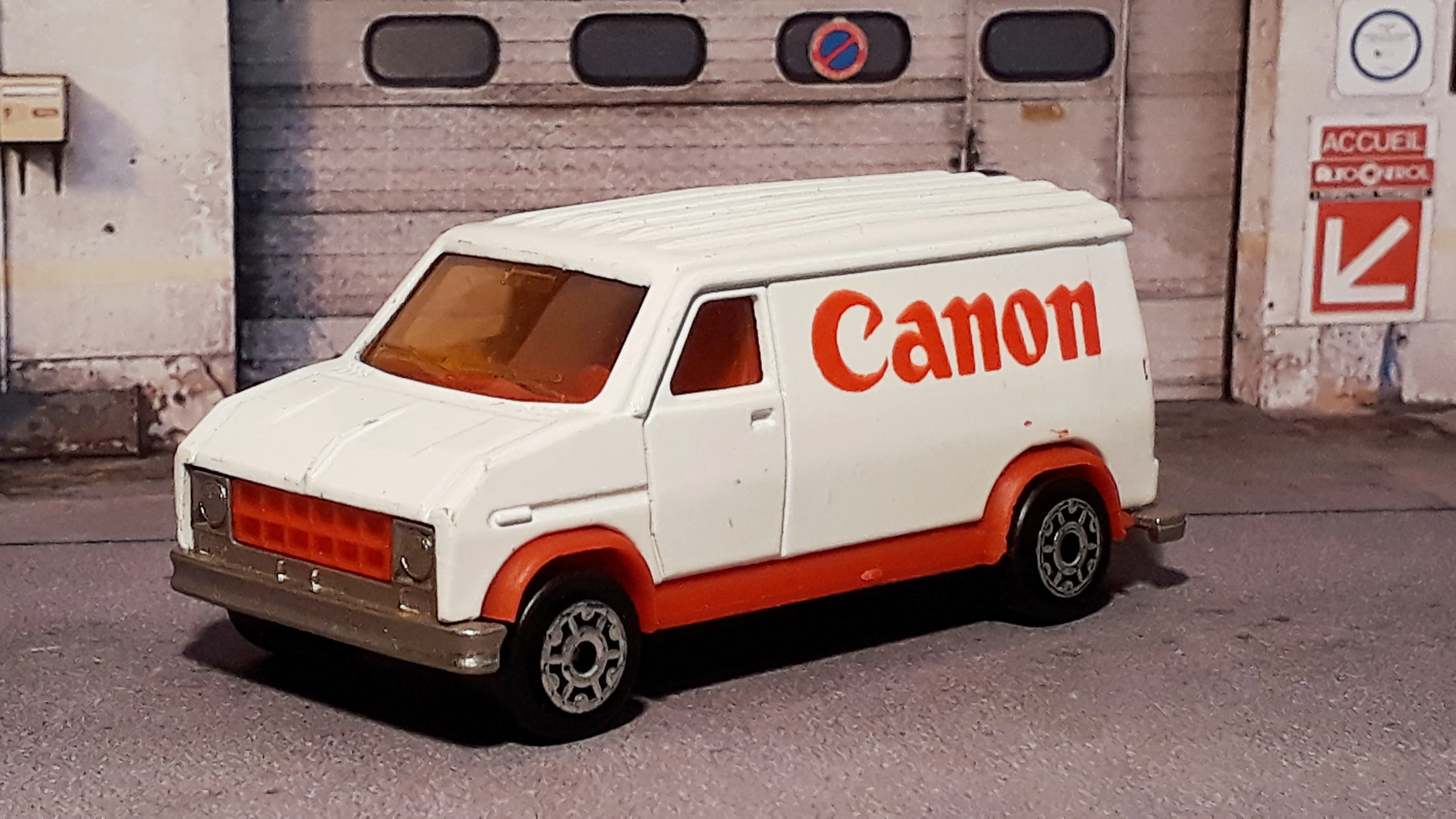 Ford E-350 (Fourgon) – 1995