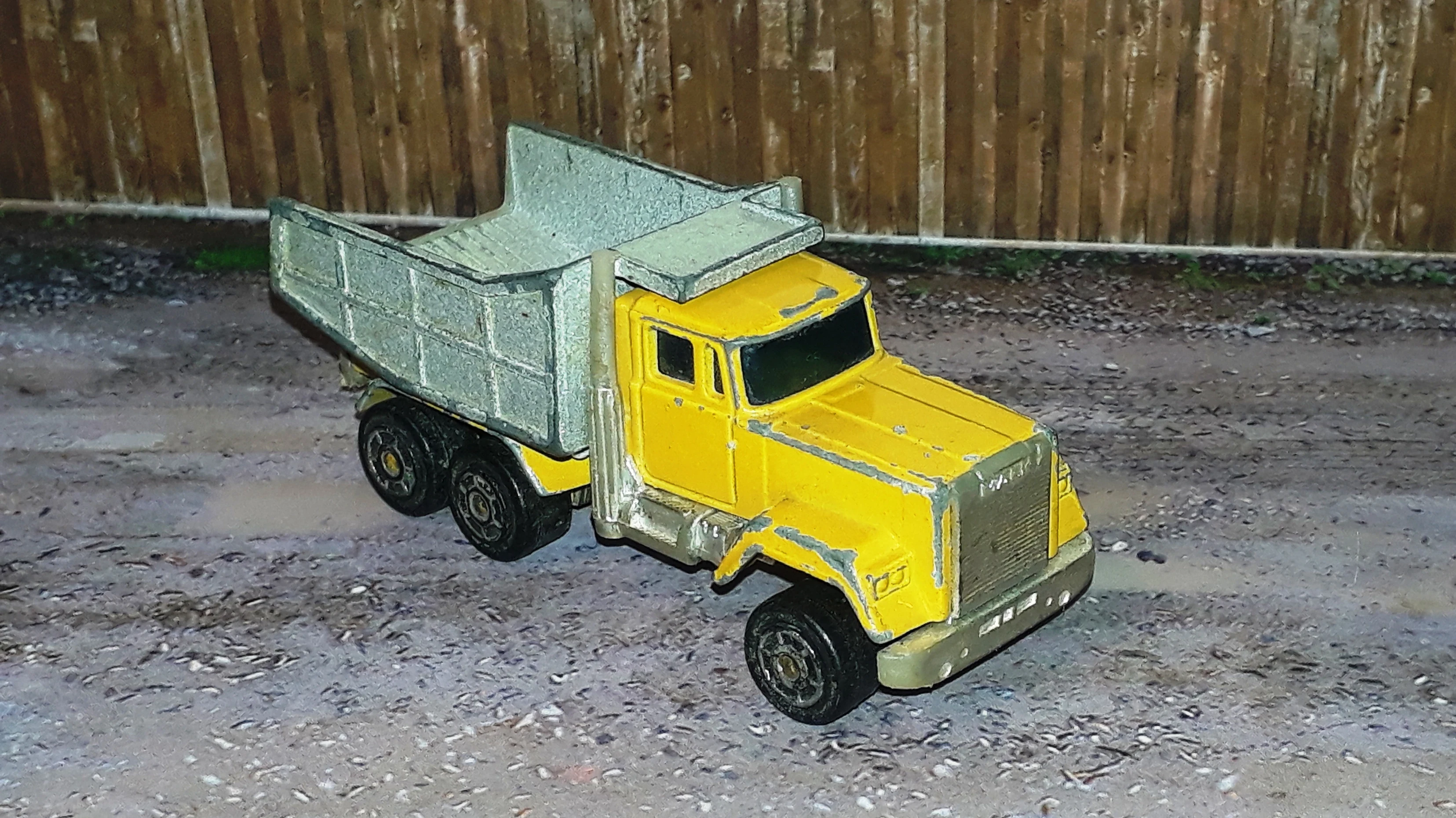 Mack Dump Truck – 1994