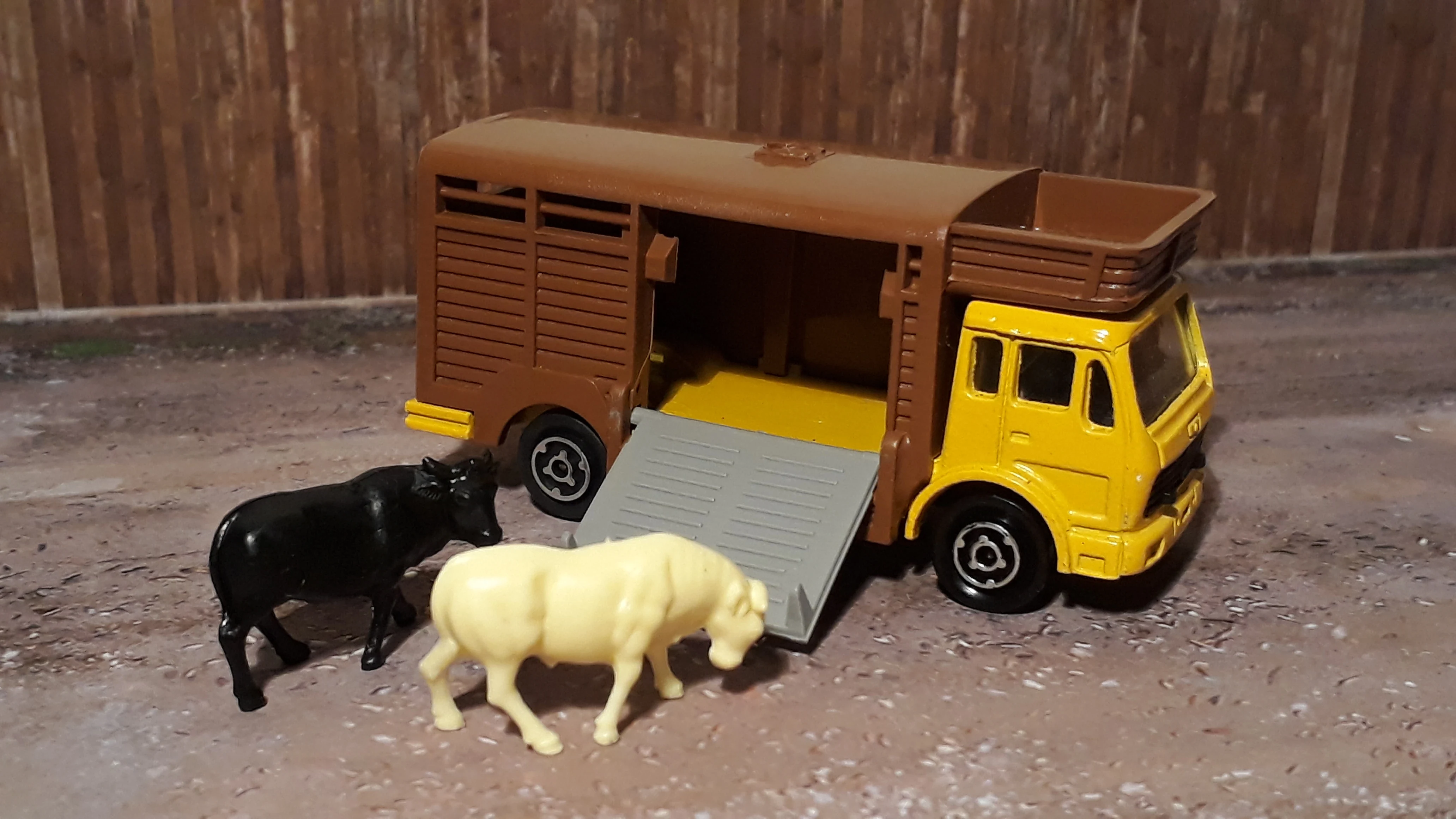 Mercedes-Benz Animal Truck – 1988