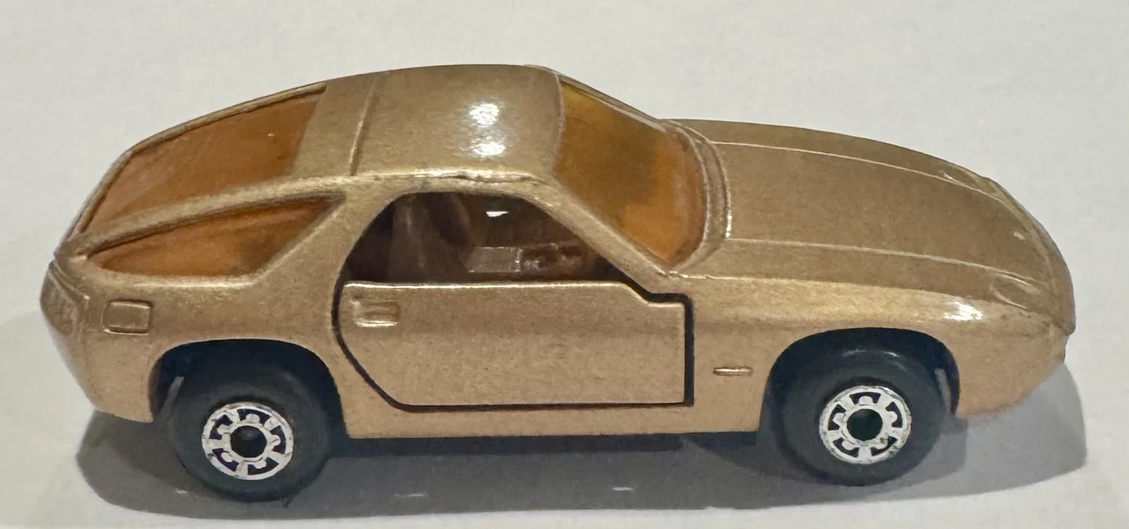 Porsche 928 – 2001 #103