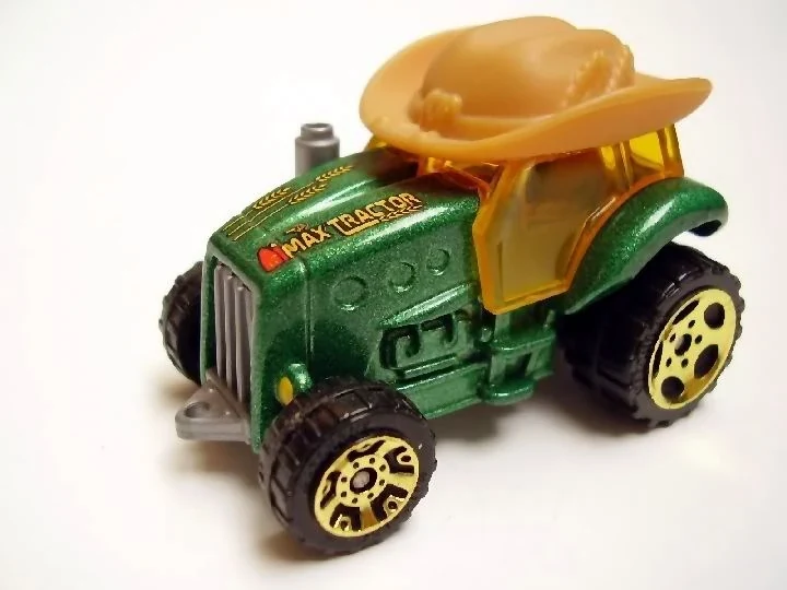 Tractor – 2000