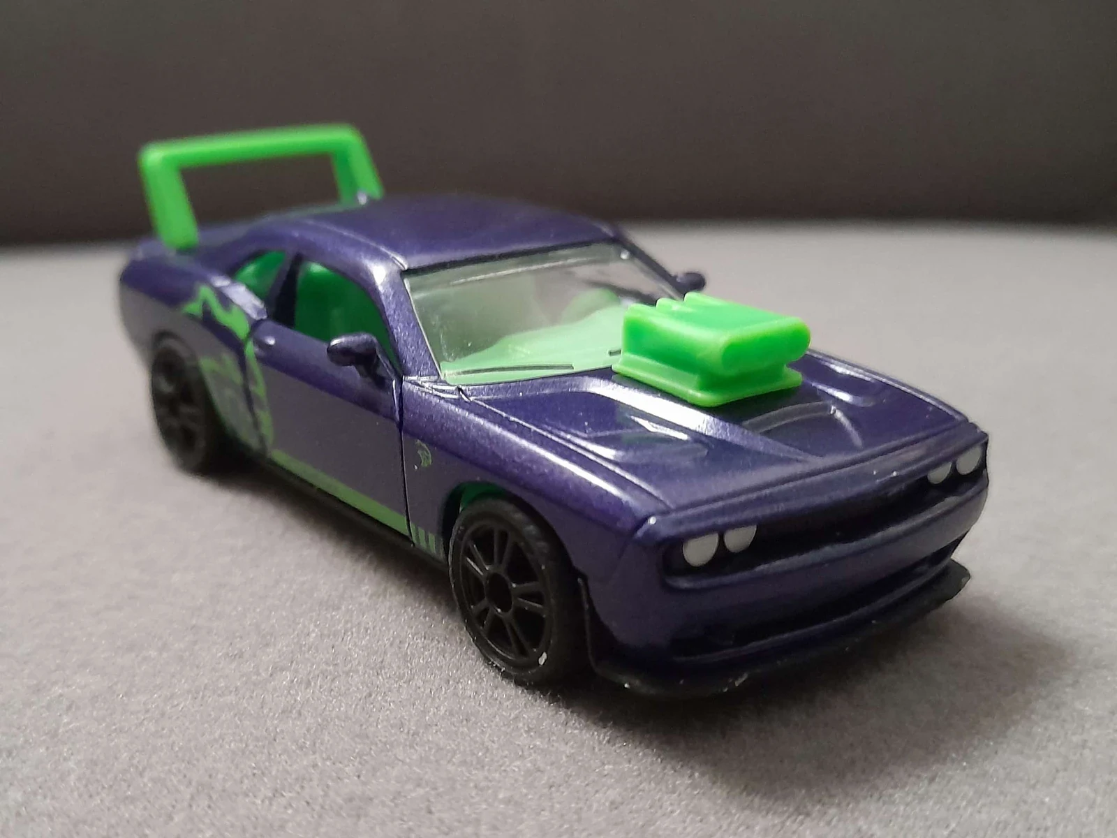 Dodge Challenger SRT