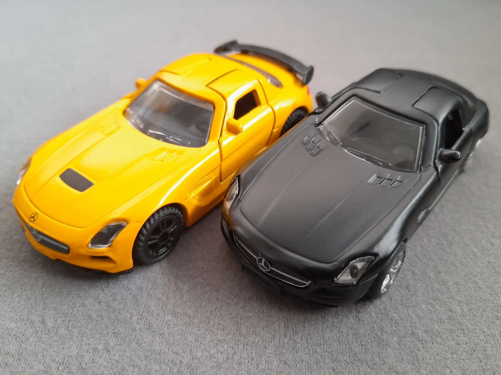 Mercedes-Benz SLS