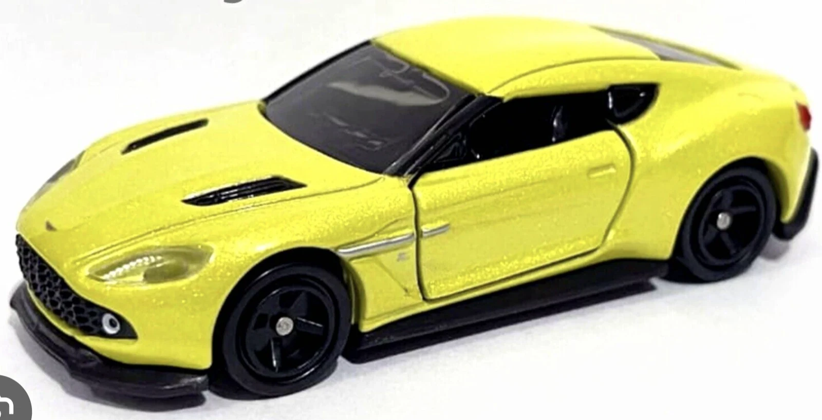 Aston Martin Vanquish Zagato (AGE3+)