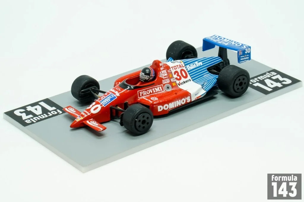 DOMINO’S LUYENDYK N 30