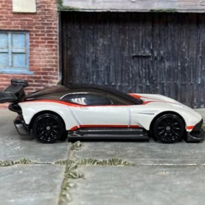 Loose Hot Wheels - Aston Martin Vulcan - White and Red