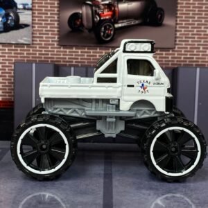 Loose Hot Wheels - Mazda Autozam Off Road - White