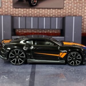 Loose Hot Wheels - 2018 Chevy Camaro SS - Black and Orange