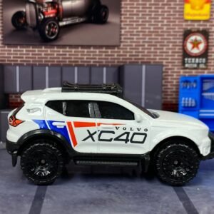 Loose Hot Wheels - Volvo XC40 Recharge - White