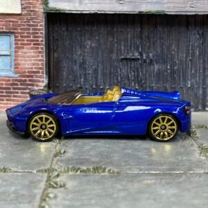Loose Hot Wheels -2017 Pagani Huayra Roadster - Dark Blue, Black and Gold