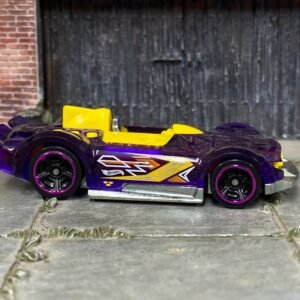 Loose Hot Wheels Monteracer – Purple & Yellow | Modern Hot Wheels Fantasy Racer