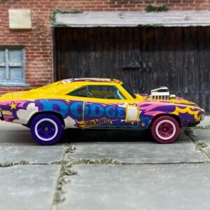 Loose Hot Wheels 1970 Dodge Charger – Yellow Art Car | Supercharged Mopar Muscle