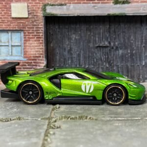 Loose Hot Wheels - 2016 Ford GT Race - Green and Black 17