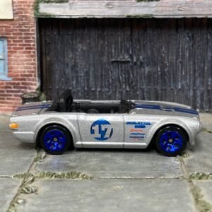 Loose Hot Wheels Triumph TR6 – Silver & Blue | Classic British Roadster Casting