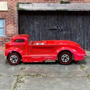 Loose Hot Wheels Mig Rig Mobile Repair Truck – Red | Redline Wheels | Heavy-Duty Service Hauler