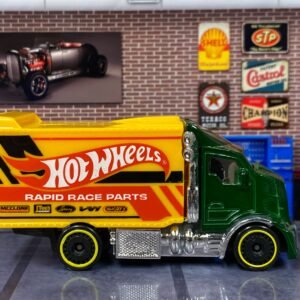 Loose Hot Wheels - Highway Hauler 2 - Green and Yellow Hot Wheels