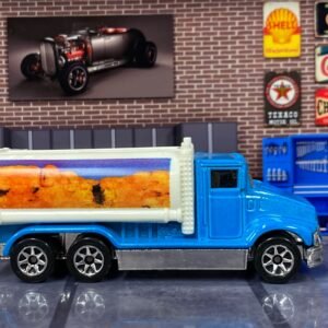 Loose Hot Wheels - Tanker Truck - Blue and White MT. Rushmore