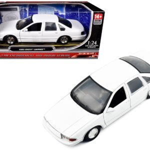 1993 Chevrolet Caprice Police Car Unmarked White "Custom Builder's Kit" Series 1/24 Car Motormax Diecast Model collector model product image
