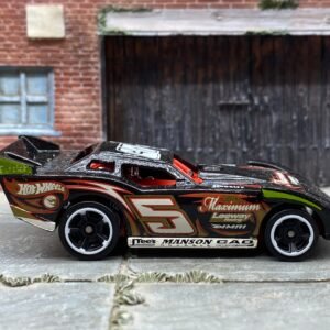 Loose Hot Wheels Maximum Leeway – Black Dirt Modified | Oval Track Race Car