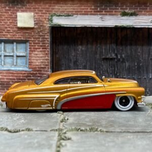 Loose Hot Wheels - Hirohata Merc - Gold and Red