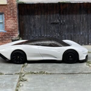 Loose Hot Wheels McLaren Speedtail – White | Hypercar Casting History