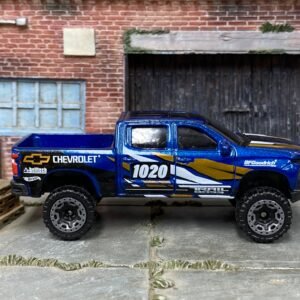 Loose Hot Wheels 2019 Chevy Silverado Trail Boss LT – Blue, Gold & White | Modern Off-Road Truck Casting