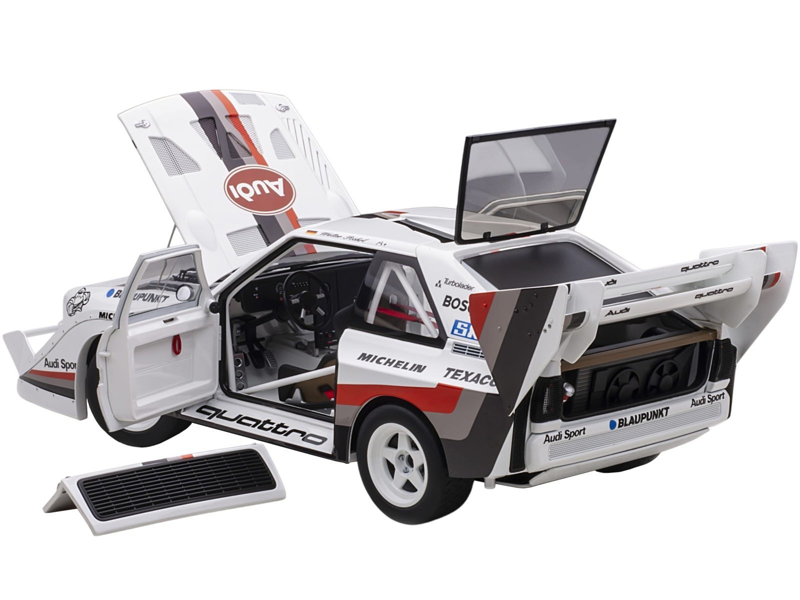 Audi Quattro S1 #1 Walter Roehrl Winner Pikes Peak (1987) 1/18 Model Car Autoart Diecast Model collector model product image