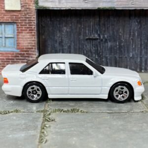 Loose Hot Wheels Mercedes-Benz 560 SEC AMG – White | Classic AMG Luxury Coupe Casting