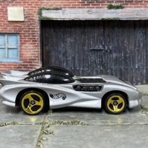 Loose Hot Wheels Splittin’ Image II – Silver | Classic Retro-Futuristic Hot Wheels Casting