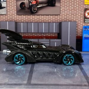 Hot Wheels Batman Batmobile Batman Forever Car - Black and Blue