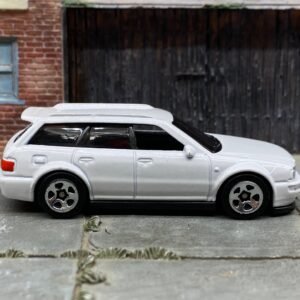 Loose Hot Wheels 1994 Audi Avant RS2 – White | Porsche‑Built Performance Wagon Casting History
