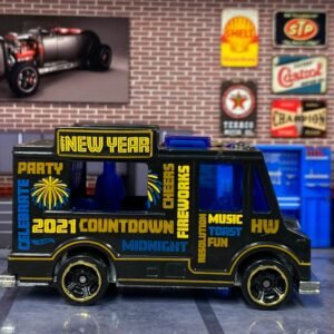Loose Hot Wheels - Quick Bite Food Truck - New Years Count Down 2021- Black