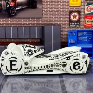 Loose Hot Wheels - Cloak and Dagger- White and Black