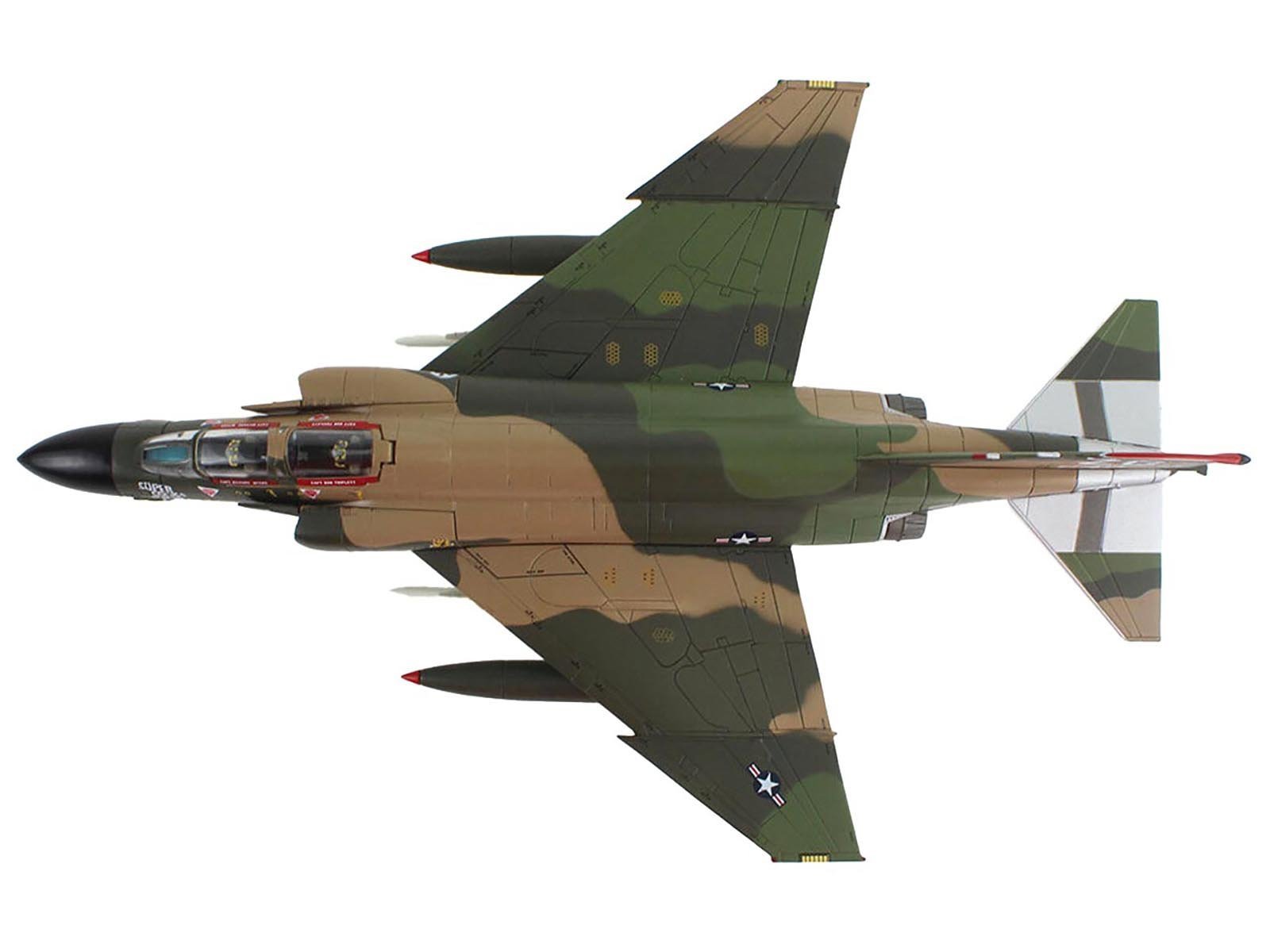 McDonnell Douglas EF-4C Wild Weasel Fighter-Bomber Aircraft "64-0840 67th TFS Korat RTAFB Super Cocks Swiss Samilar" (1971) United States Air Force "Air Power Series" 1/72 Hobby Master Diecast Model collector model product image