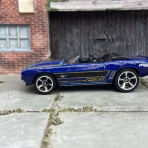 Loose Hot Wheels - 1969 Chevy Camaro Convertible - Blue and Black