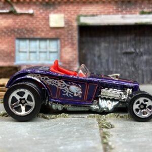 Loose Hot Wheels 1932 Ford Model A "Deuce Roadster" Dressed in Purple with Skulls and Flames