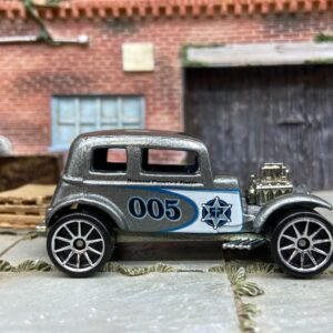 Loose Hot Wheels - 1932 Ford Vicky - Silver #005 Race Livery