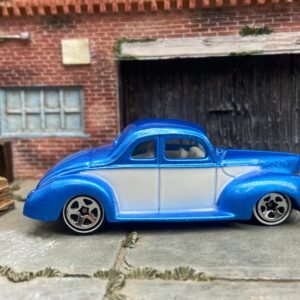 Loose Hot Wheels: 1940 Ford Coup - Blue and White