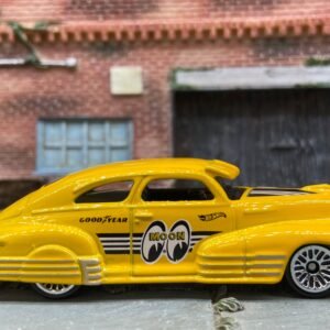 Loose Hot Wheels - 1947 Chevy Fleetline - Yellow Mooneyes Livery