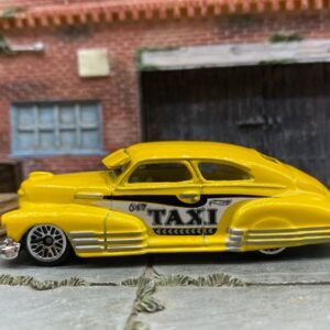 Loose Hot Wheels - 1947 Chevy Fleetline - Yellow Taxi Livery