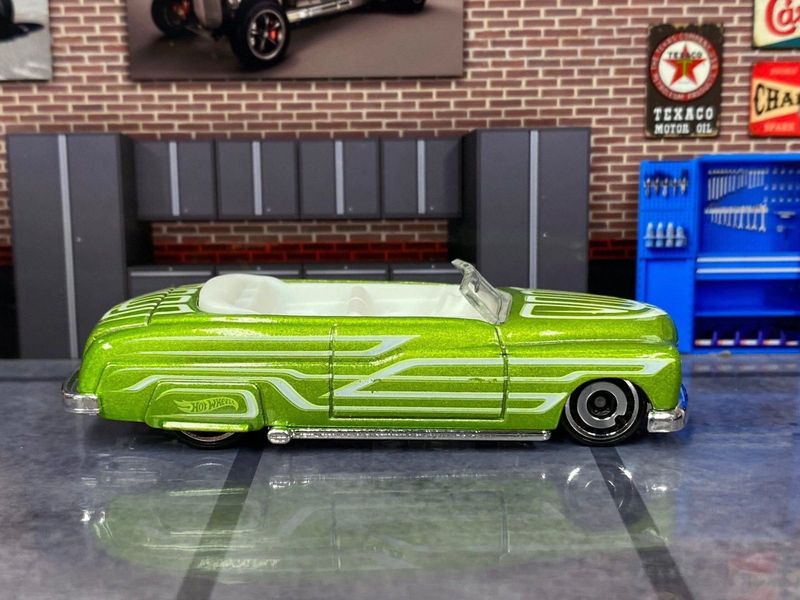 Loose Hot Wheels - 1949 Mercury Convertible - Green and White with Flames