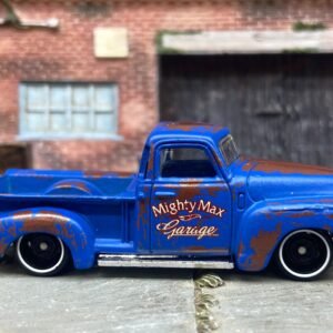 Loose Hot Wheels - 1952 Chevy Pick Up Truck - Blue and Brown Mighty Max Garage