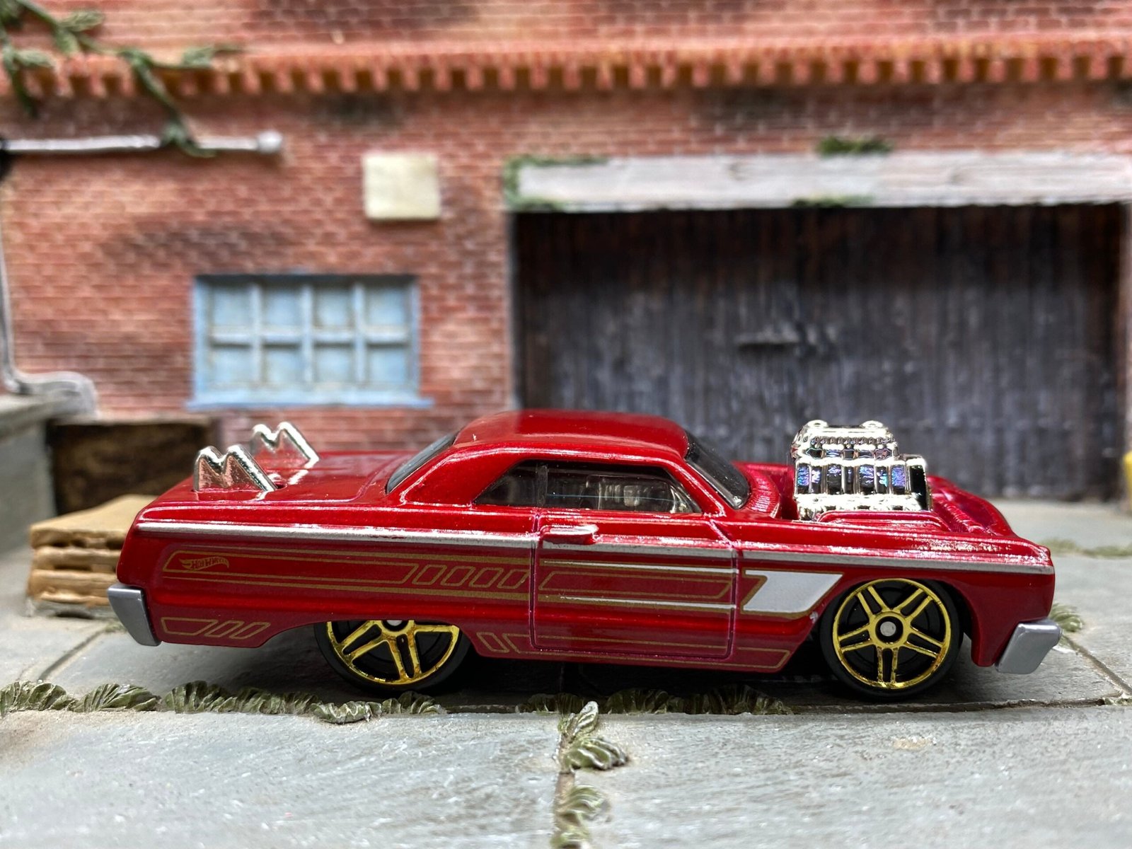 Loose Hot Wheels - 1964 Chevy Impala - Pipes and Supercharger - Dark Red, White and Gold