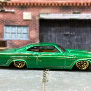 Loose Hot Wheels - 1965 Chevy Impala - Green and Gold