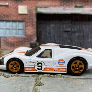 Loose Hot Wheels - 1967 Ford GT40 MK.IV Race Car - White and Orange Gulf Livery