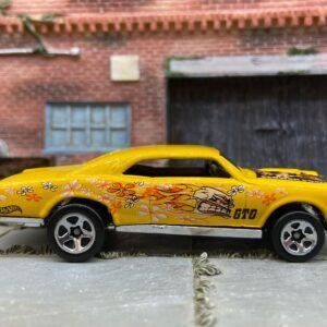 Loose Hot Wheels - 1967 Pontiac GTO - Yellow Flower Power Skull and Flames Livery