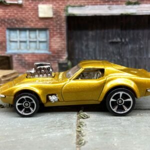 Loose Hot Wheels - 1968 Chevy Corvette Gas Monkey Garage - Gold