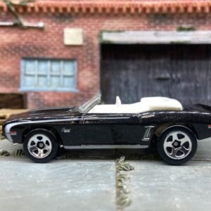 Loose Hot Wheels - 1969 Chevy Camaro Convertible - Black and White